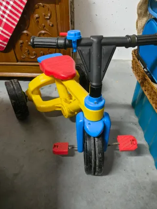 Triciclo Infantil Amarelo e Azul