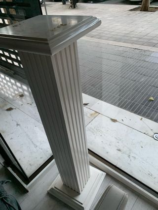 Atril pedestal blanco