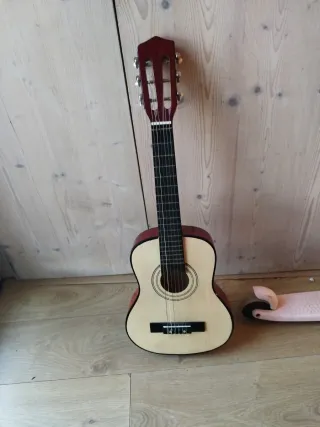 Guitarra infantil madera