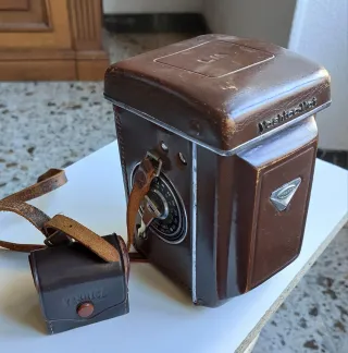 Cámara Yashica Mat LM Negra