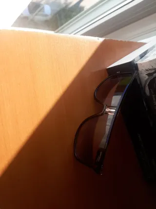 Montura gafas de sol negras y azules