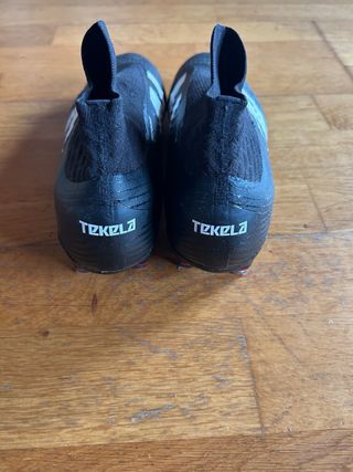 Botas de fútbol New Balance Tekla Negras