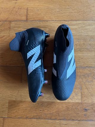 Botas de fútbol New Balance Tekla Negras