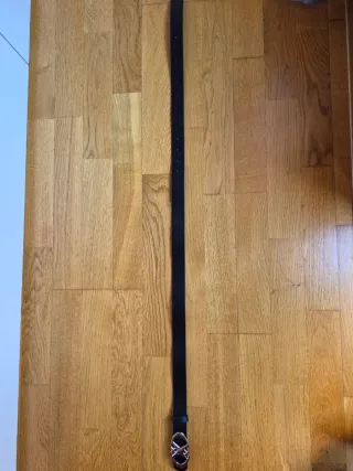 Cinturón Negro Hebilla Ovalada Estrellas