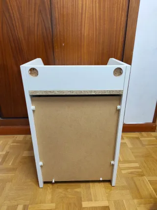 Mesa de noche IKEA blanca HAUGA