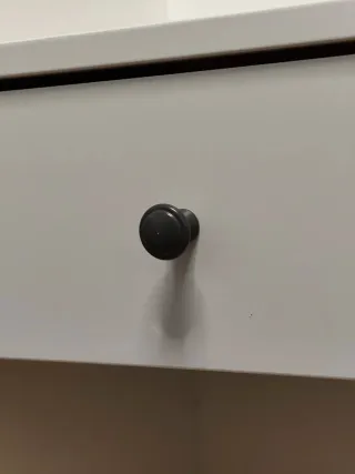 Mesa de noche IKEA blanca HAUGA