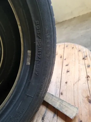 Vendo 2 Neumáticos en perfecto estado