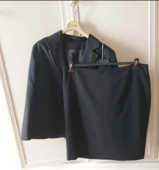 Tailleur donna con gonna nero