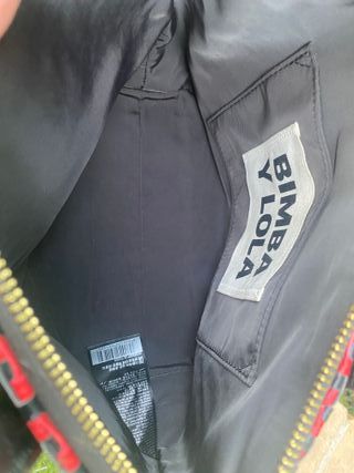 Bolso Bimba y Lola tejido rojo y negro