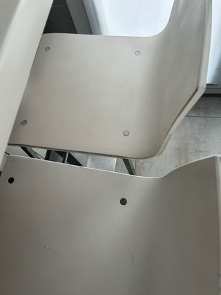 Mesa alta con 2 taburetes