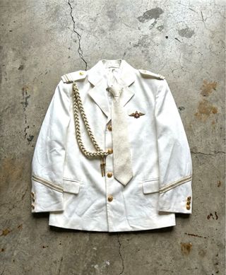 Traje de comunión blanco y dorado