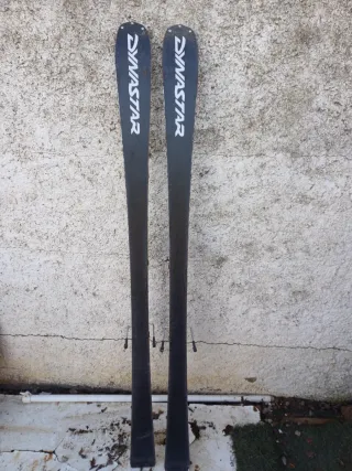 Esquís Dynastar 09 con fijaciones