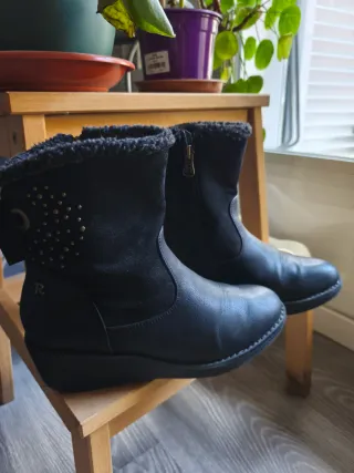 Botines de piel con cuña