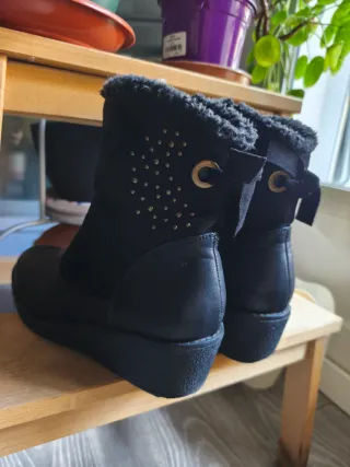 Botines de piel con cuña