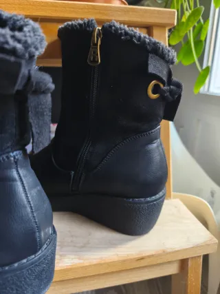 Botines de piel con cuña