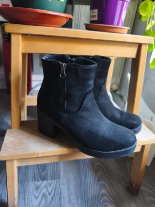 Botines de piel con cuña