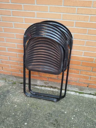 Sillas plegables negras plástico y metal