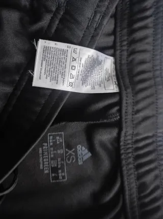 Pantalón chándal Adidas negro