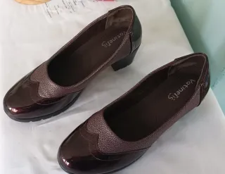 Zapatos mujer burdeos