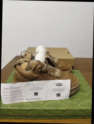 UGG Lowmel Chestnut/Dune