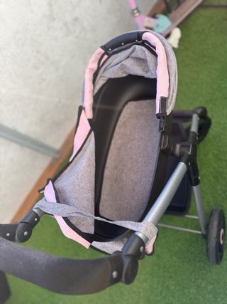 Carritos de bebé de juguete gris y rosa