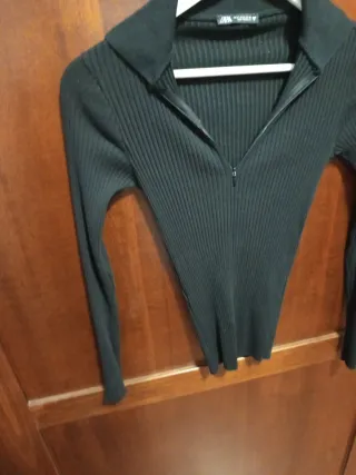 Maglioncino Zara con zip costine nero M