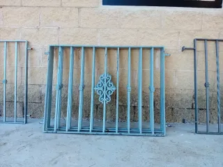 Lote 5 rejas de hierro para ventana