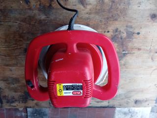 Lucidatrice elettrica rossa