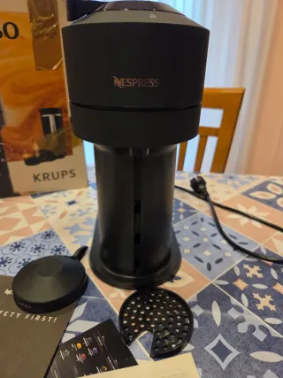 Macchina Caffè Nespresso Vertuo Next