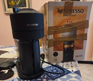 Macchina Caffè Nespresso Vertuo Next