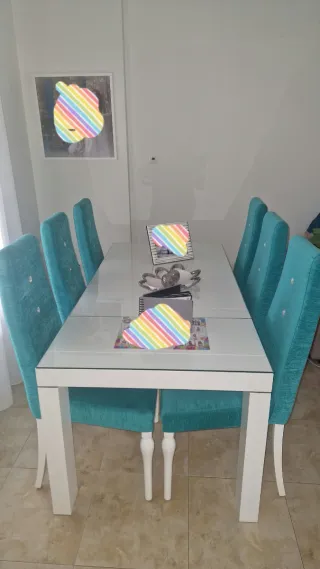 Mesa de salón y 6 sillas