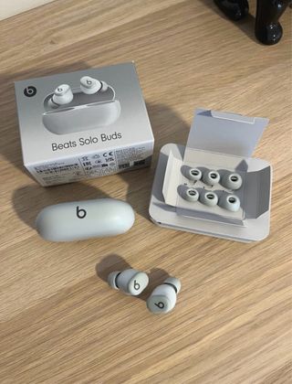 Beats Studio Buds+ Ivory