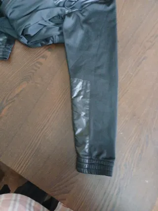 Chaqueta Adidas Negra y Naranja Talla M