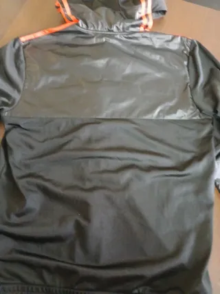 Chaqueta Adidas Negra y Naranja Talla M