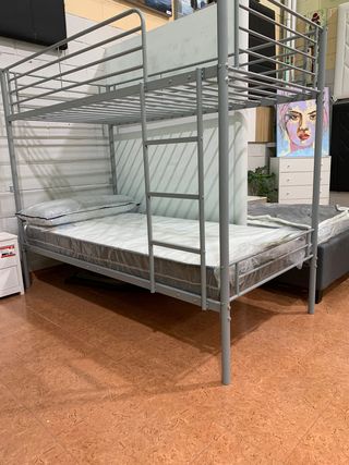 Litera metálica gris