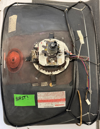 Monitor CRT Toshiba Blast City trifrecuencia