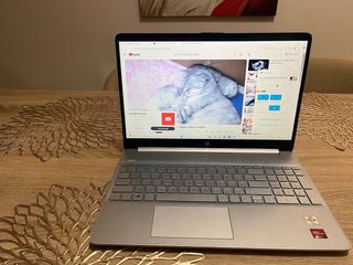 HP 15 AMD Athlon  8GB RAM  SSD NVMe 256GB