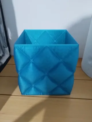 Vaso moderno traslucido blu