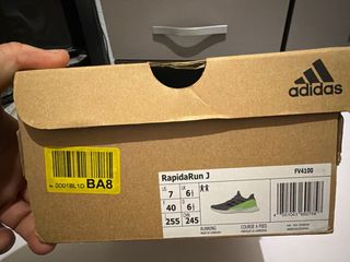 Zapatillas Adidas Grises y Verdes