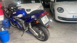 Yamaha R6 Azul