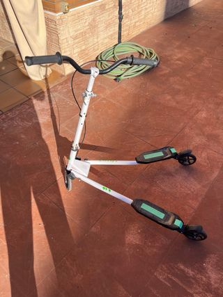 Patinete 3 Ruedas Blanco y Verde