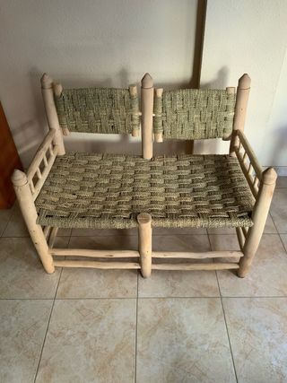 Sofá de madera y yute