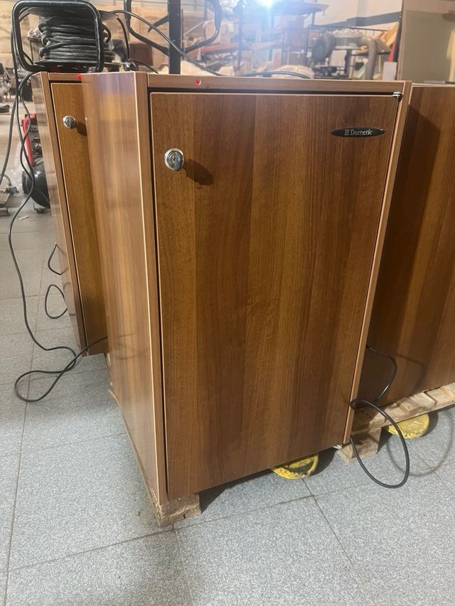Nevera mini bar Dometic