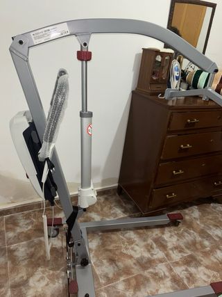 Grúa eléctrica para personas con movilidad reducid