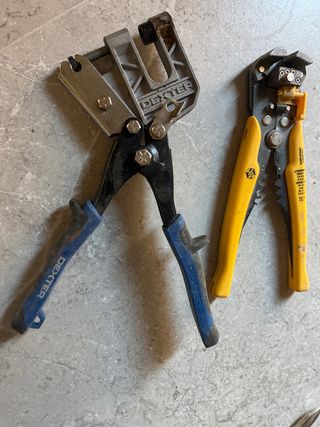 Pelacables Dexter + Herramienta