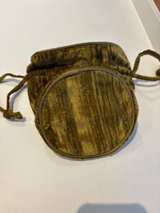 Bolsito Sézane terciopelo dorado