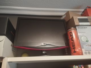 Televisor pequeño LG Negro