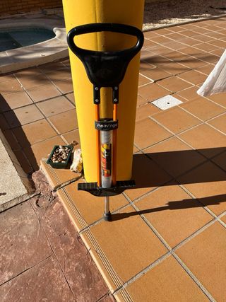 Pogo Stick Naranja y Negro