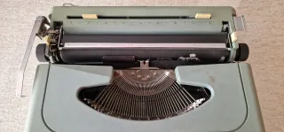 Máquina de escribir Underwood 16 con maletín