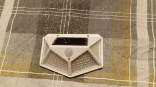 Aplique Solar LED con Sensor Movimiento